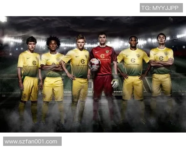 足球明星装扮大解析 揭秘球场外的时尚风采与个性魅力